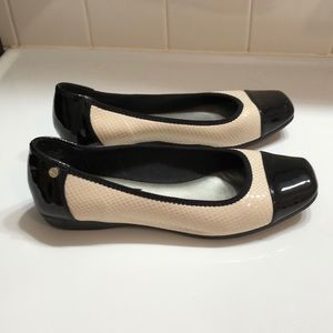 Anne Klein Sport size 7m two tone